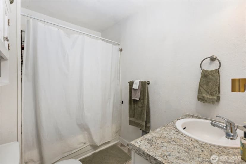 Property photo for 803 N Pacific Avenue, Kelso photo 18
