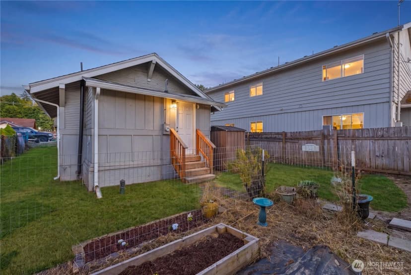 Property photo for 803 N Pacific Avenue, Kelso photo 28