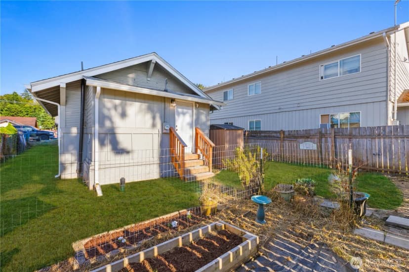 Property photo for 803 N Pacific Avenue, Kelso photo 25