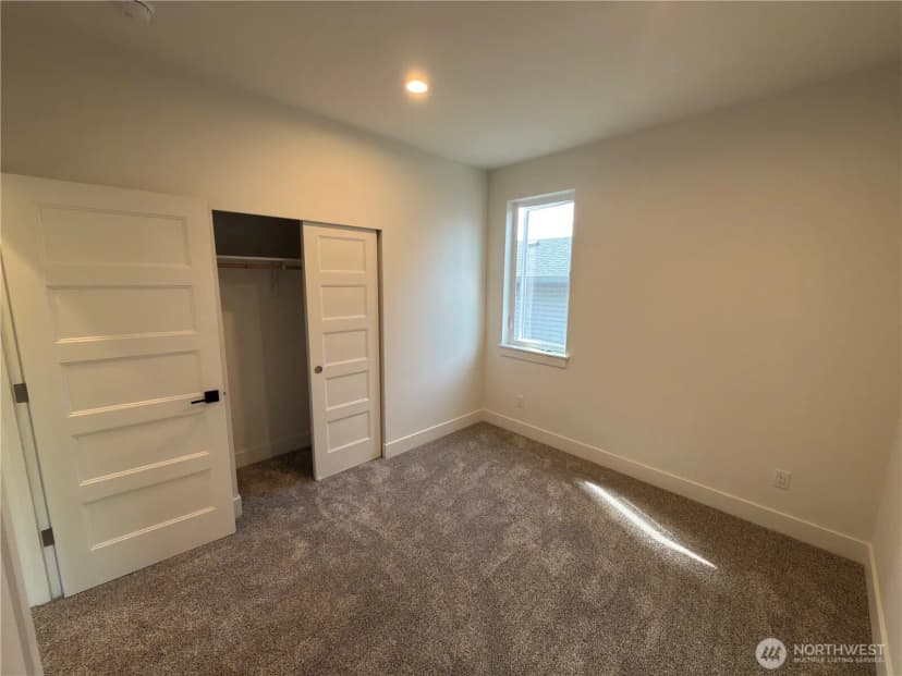 Property photo for 10528 13th Avenue W #b, Everett photo 14