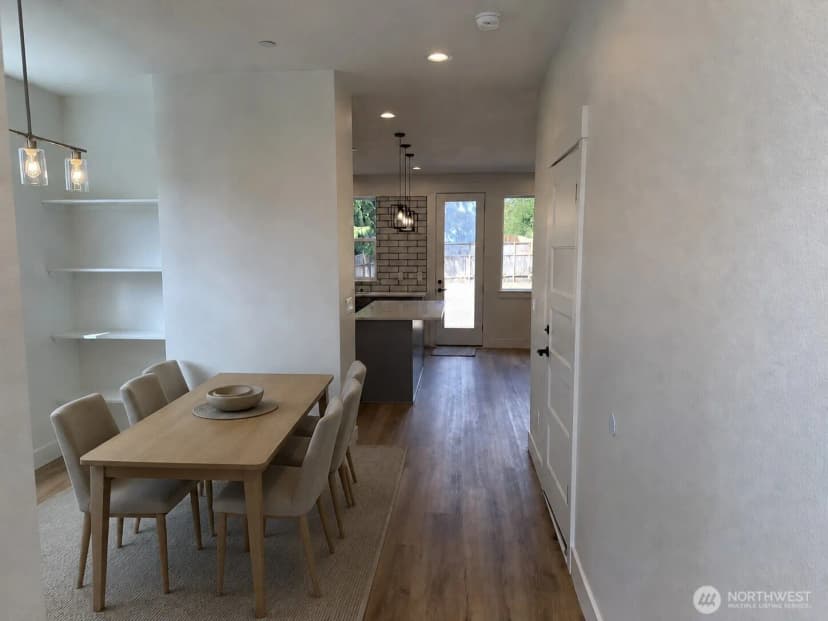 Property photo for 10528 13th Avenue W #b, Everett photo 6