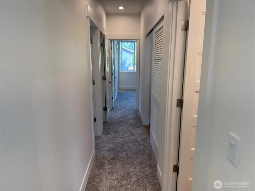 Property photo for 10528 13th Avenue W #b, Everett photo 17