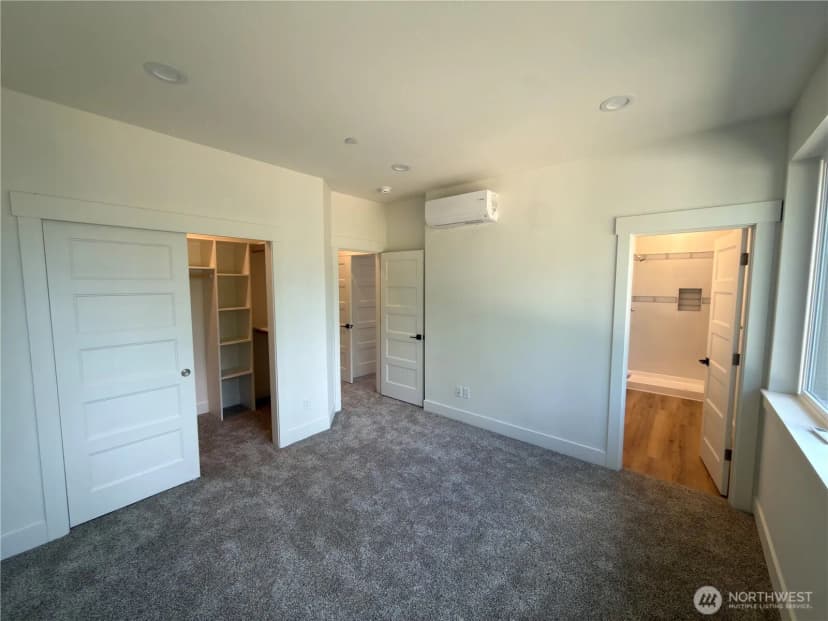 Property photo for 10528 13th Avenue W #b, Everett photo 7
