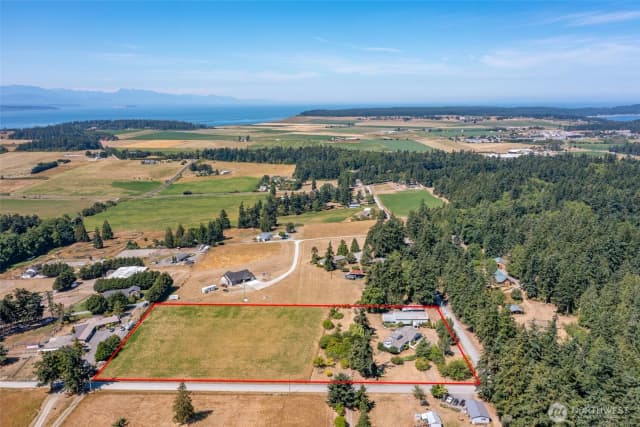 Property photo for 830 Rusty Road, Coupeville photo 2