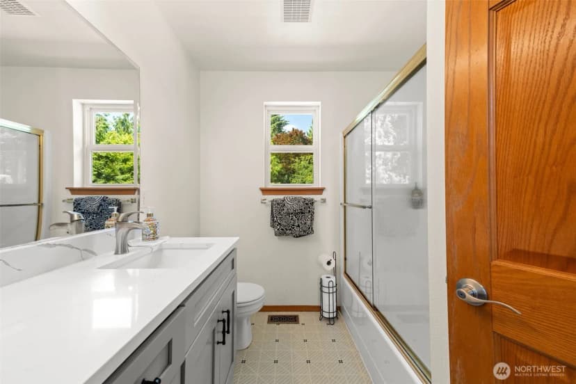 Property photo for 11002 Moller Drive Nw, Gig Harbor photo 31
