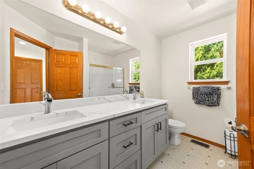 Property photo for 11002 Moller Drive Nw, Gig Harbor photo 30