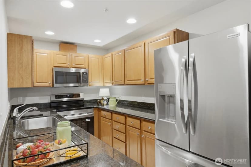 Property photo for 13957 Ne 60th Way #137, Redmond