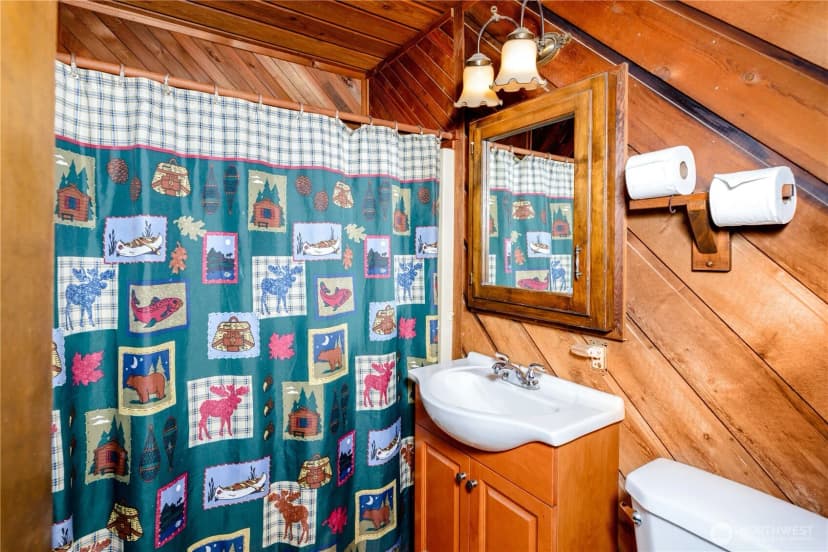 Property photo for 332 Whiskey Creek Beach Rd, Port Angeles photo 17