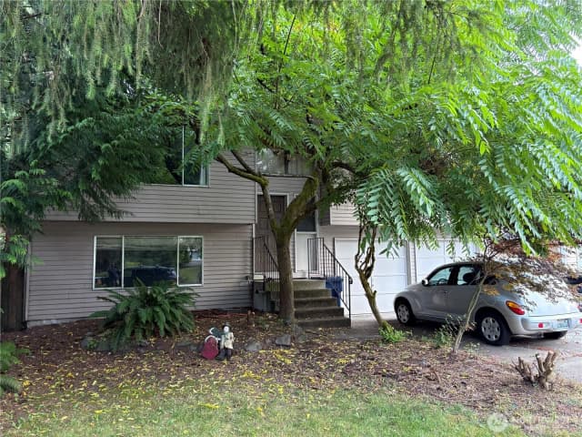 Property photo for 17628 Palomino Drive, Bothell photo 2