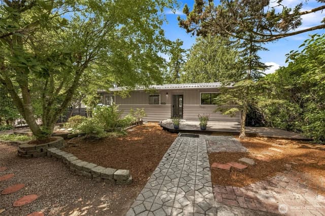 Property photo for 21204 Se 265th Street, Maple Valley photo 3