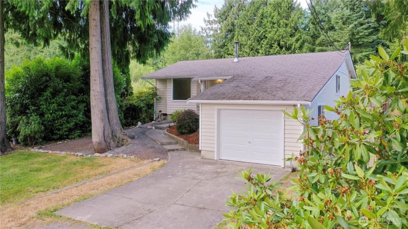 Property photo for 16420 W Lake Goodwin Road, Stanwood photo 4