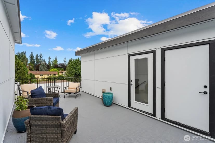 Property photo for 14704 Meridian Avenue N #b, Shoreline photo 27