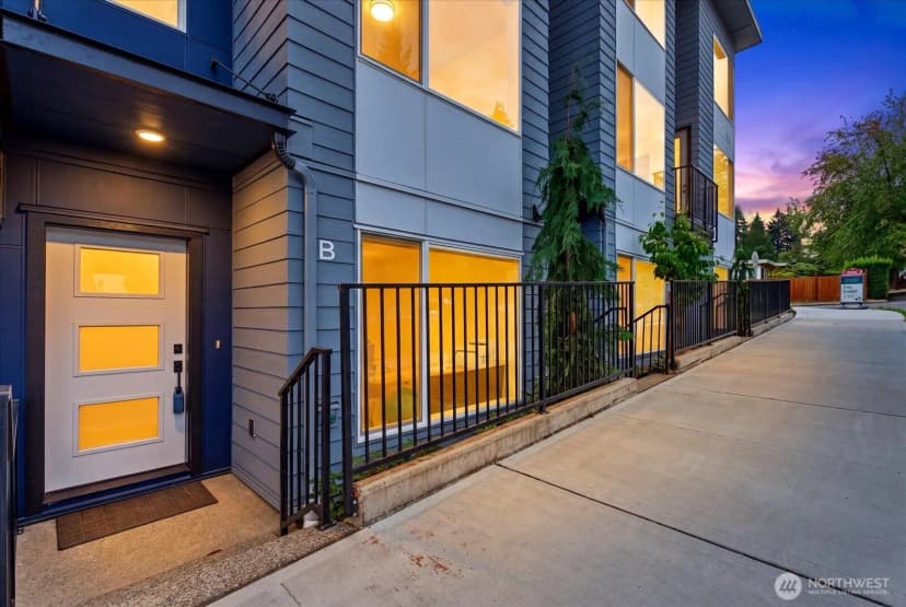 Property photo for 14704 Meridian Avenue N #b, Shoreline photo 3