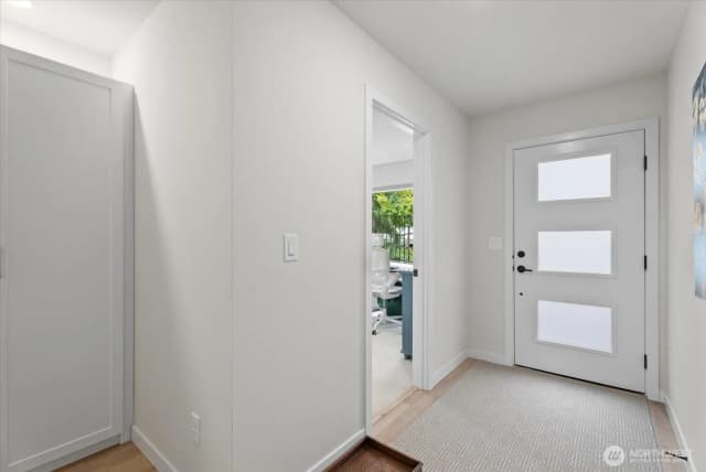 Property photo for 14704 Meridian Avenue N #b, Shoreline photo 5