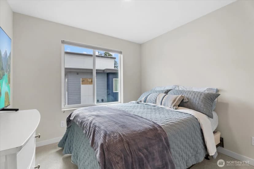 Property photo for 14704 Meridian Avenue N #b, Shoreline photo 18