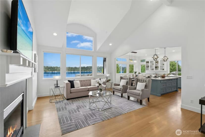 Property photo for 13130 Holmes Point Drive Ne, Kirkland photo 6