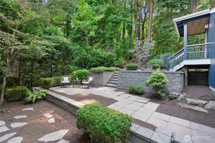 Property photo for 13130 Holmes Point Drive Ne, Kirkland photo 34