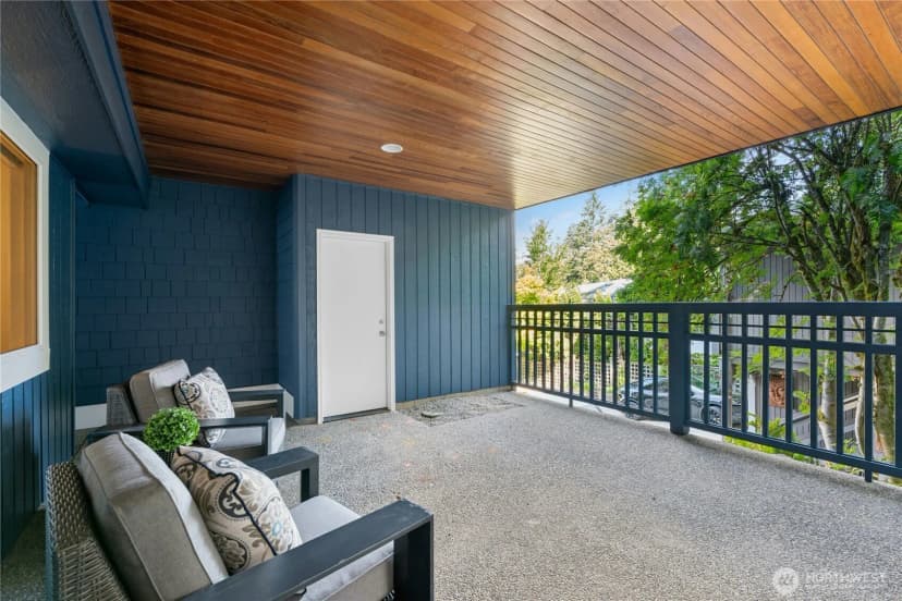 Property photo for 13130 Holmes Point Drive Ne, Kirkland photo 32