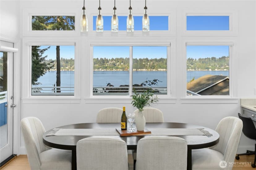 Property photo for 13130 Holmes Point Drive Ne, Kirkland photo 4