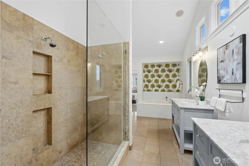Property photo for 13130 Holmes Point Drive Ne, Kirkland photo 23