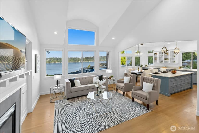 Property photo for 13130 Holmes Point Drive Ne, Kirkland photo 9