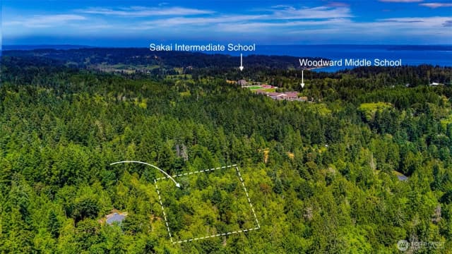 Property photo for 8679 Ne Fox Den Lane, Bainbridge Island photo 2