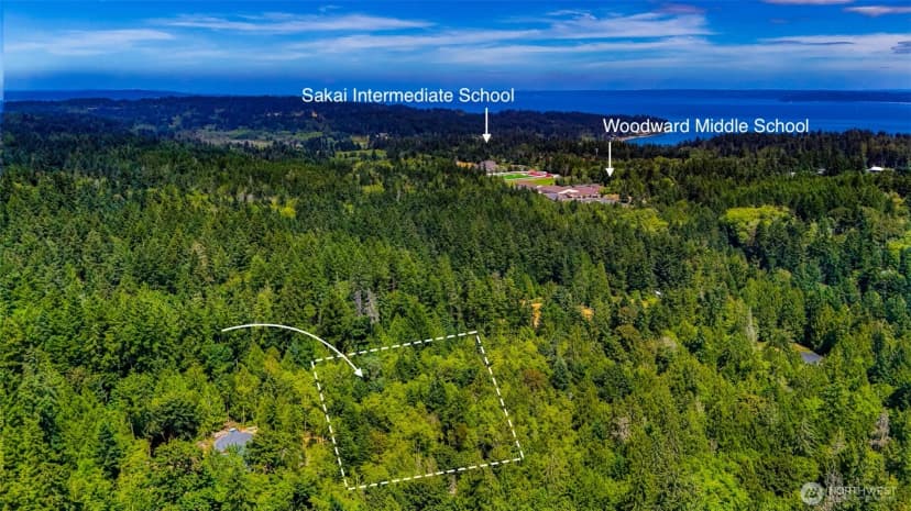 Property photo for 8679 Ne Fox Den Lane, Bainbridge Island photo 2