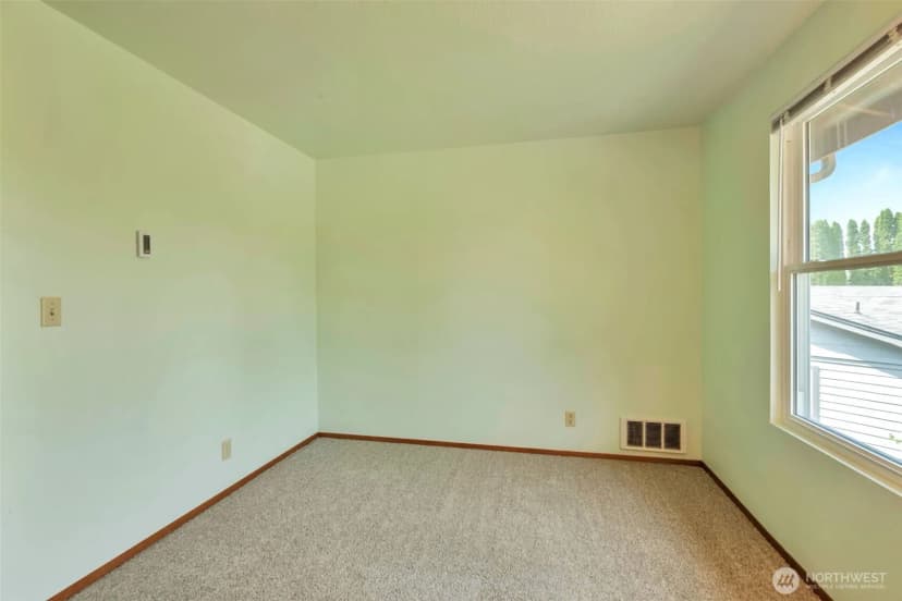 Property photo for 32007 Palace Court, Carnation photo 13