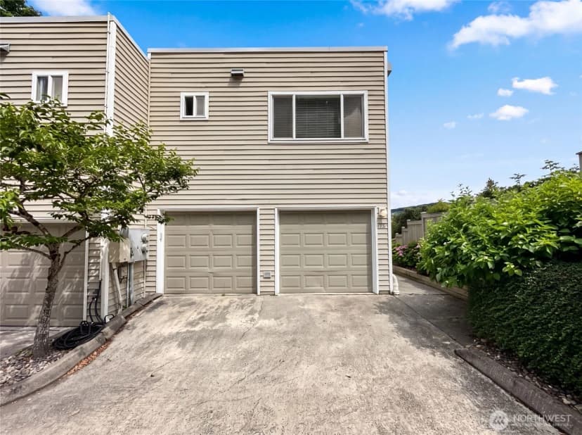 Property photo for 2325 Harbor Avenue Sw #b2, Seattle