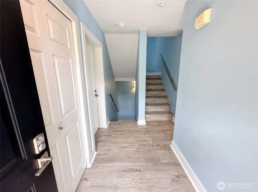 Property photo for 2325 Harbor Avenue Sw #b2, Seattle photo 23