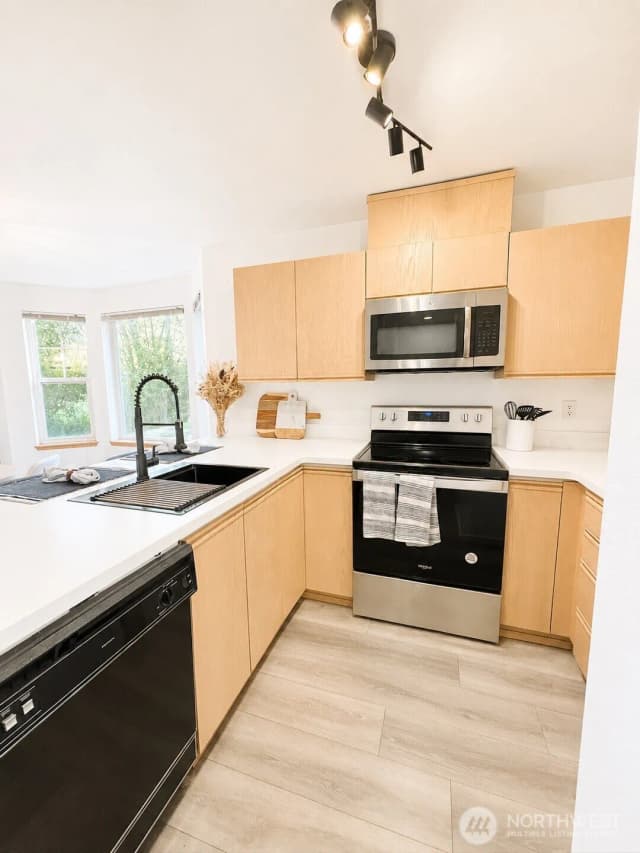 Property photo for 171 Ne Lane, Kenmore photo 3