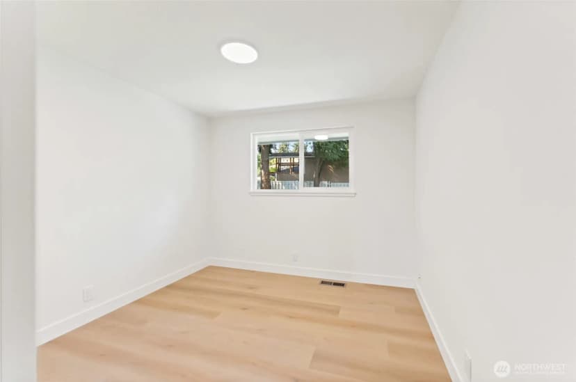 Property photo for 12215 Se 35 Street, Bellevue photo 27