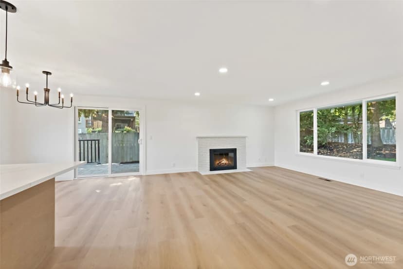 Property photo for 12215 Se 35 Street, Bellevue photo 12