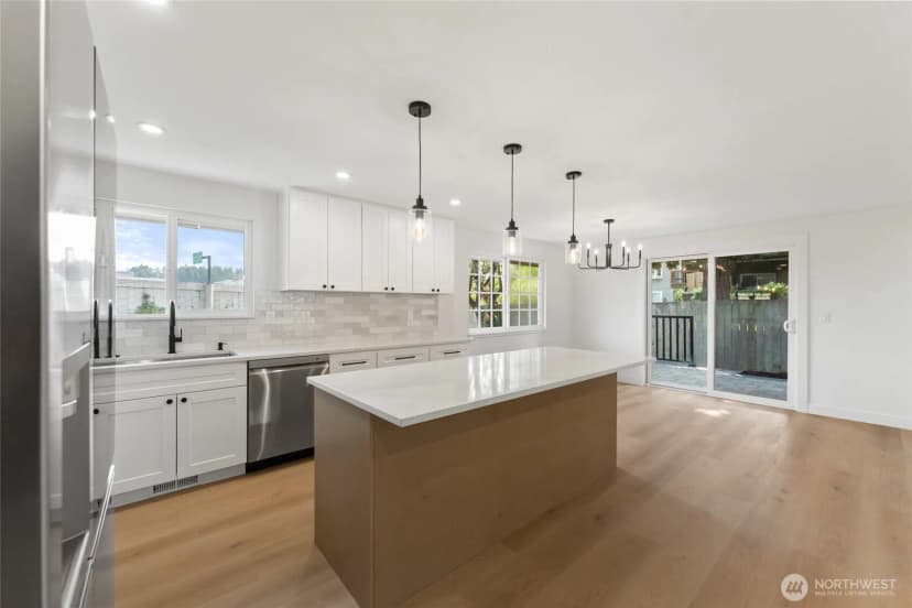Property photo for 12215 Se 35 Street, Bellevue photo 22