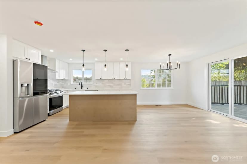 Property photo for 12215 Se 35 Street, Bellevue photo 13