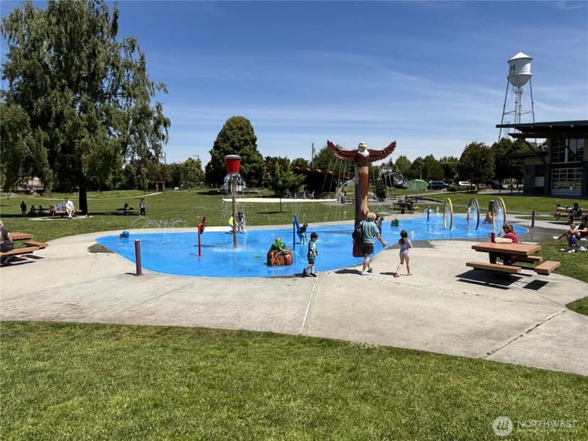 Property photo for 303 3rd Street Ne, Yelm photo 17