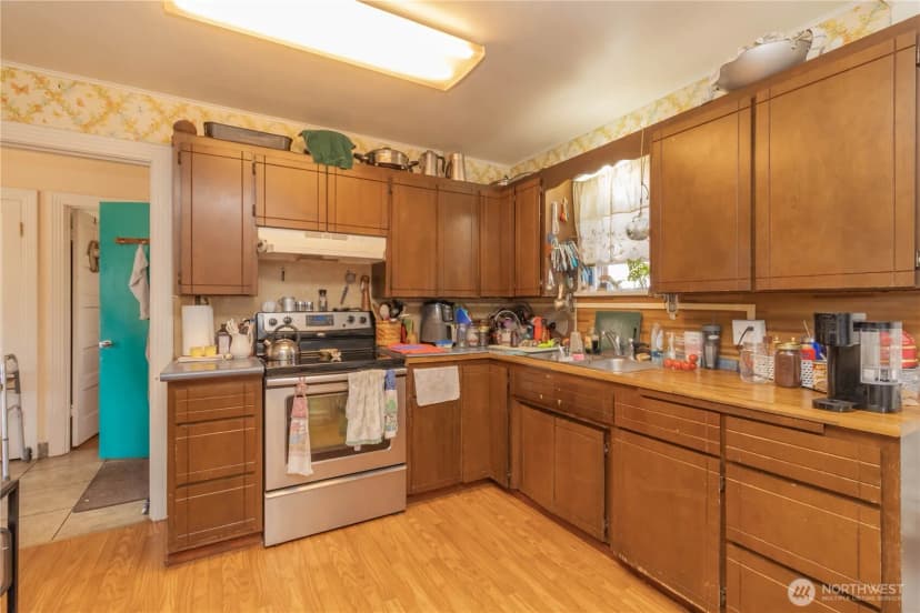 Property photo for 303 3rd Street Ne, Yelm photo 11