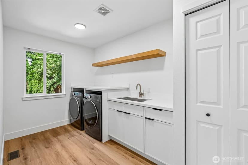 Property photo for 10530 Ne 119th Place, Kirkland photo 20