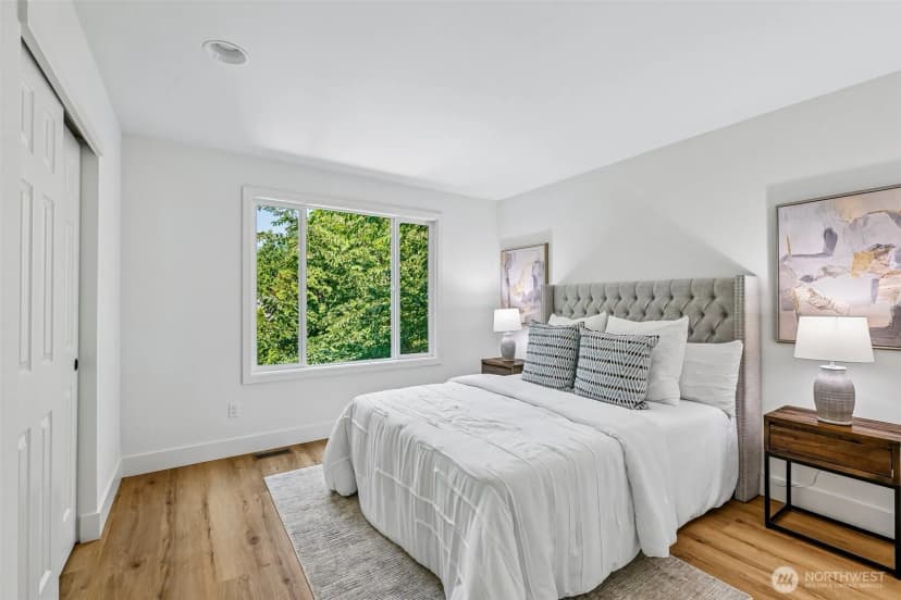 Property photo for 10530 Ne 119th Place, Kirkland photo 16