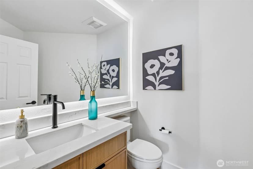 Property photo for 10530 Ne 119th Place, Kirkland photo 28