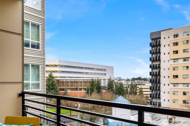 Property photo for 300 110th Avenue Ne #312, Bellevue photo 5