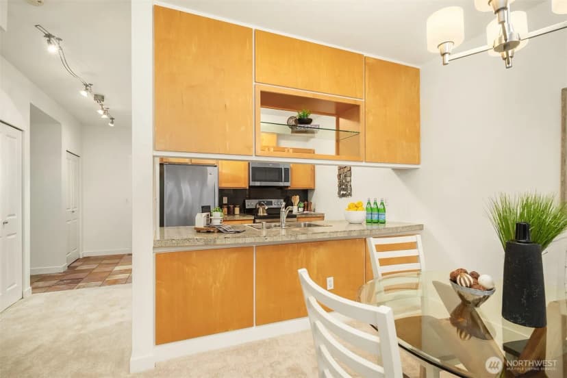 Property photo for 300 110th Avenue Ne #312, Bellevue photo 11