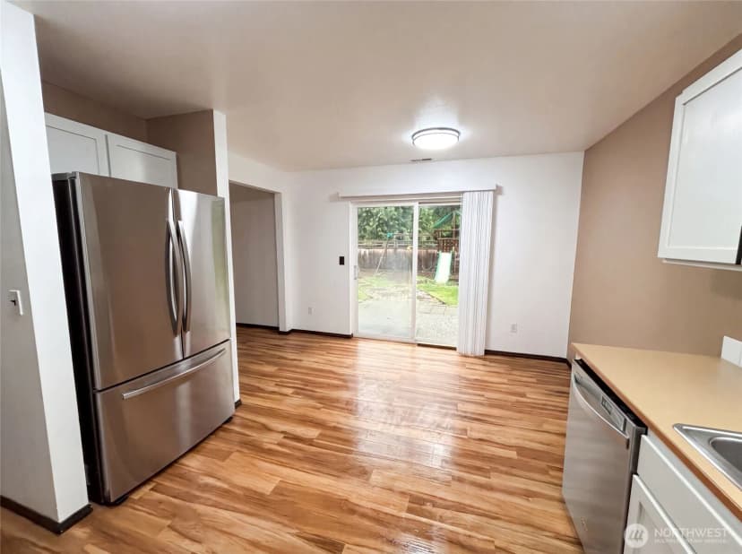 Property photo for 4919 106th Street Ne, Marysville photo 11