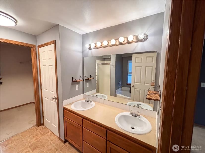 Property photo for 4919 106th Street Ne, Marysville photo 24