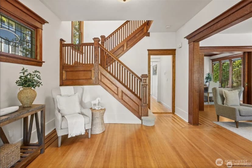 Property photo for 938 18th Avenue E, Seattle photo 14