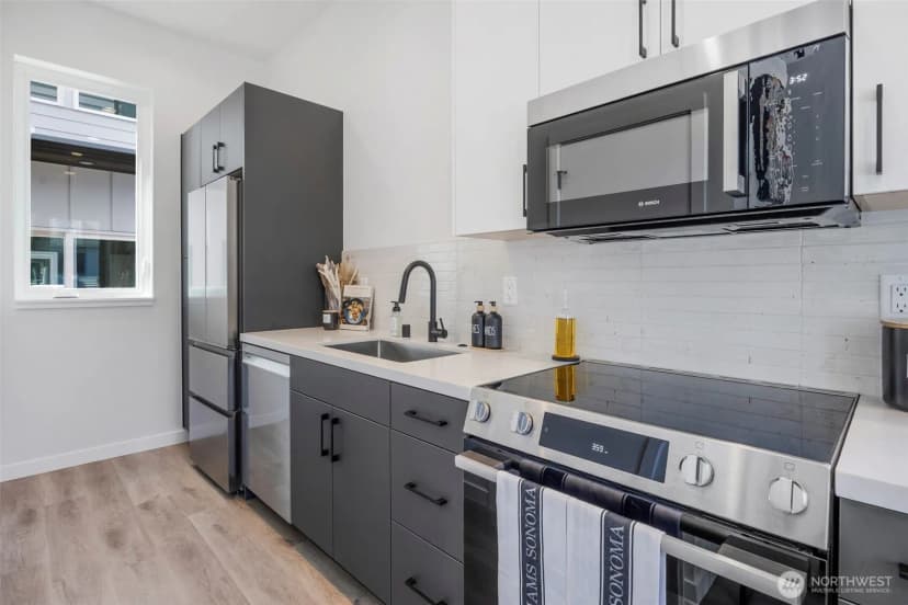 Property photo for 6723 Carleton Avenue S #b, Seattle photo 7