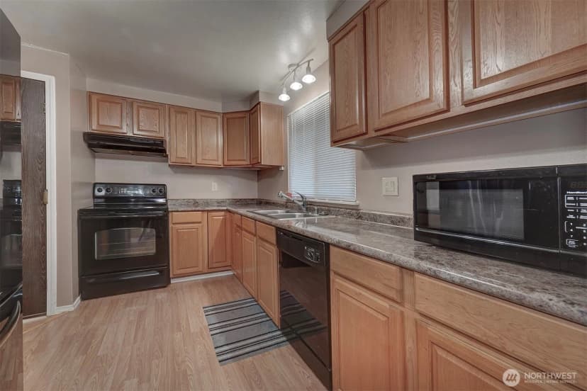 Property photo for 7085 Thebes Street Ne, Bremerton photo 13