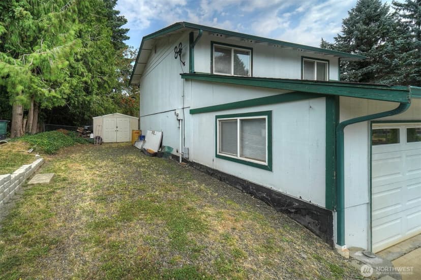 Property photo for 7085 Thebes Street Ne, Bremerton photo 6