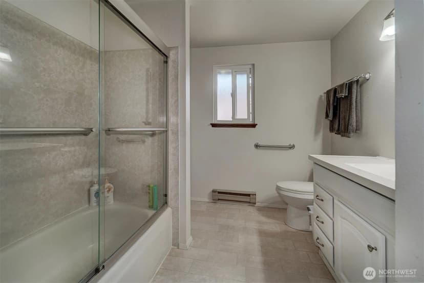 Property photo for 7085 Thebes Street Ne, Bremerton photo 17