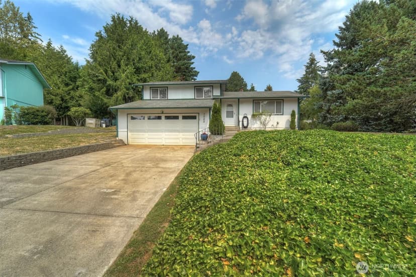 Property photo for 7085 Thebes Street Ne, Bremerton